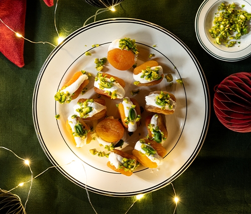 Baci di albicocche ai pistacchi: l'aperitivo natalizio che conquista tutti